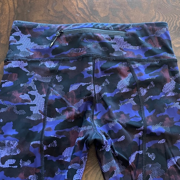 Lululemon Pace Rival Crop Leggings - Hounds Camo Emperor Blue Black Vintage - 4 - Picture 13 of 15